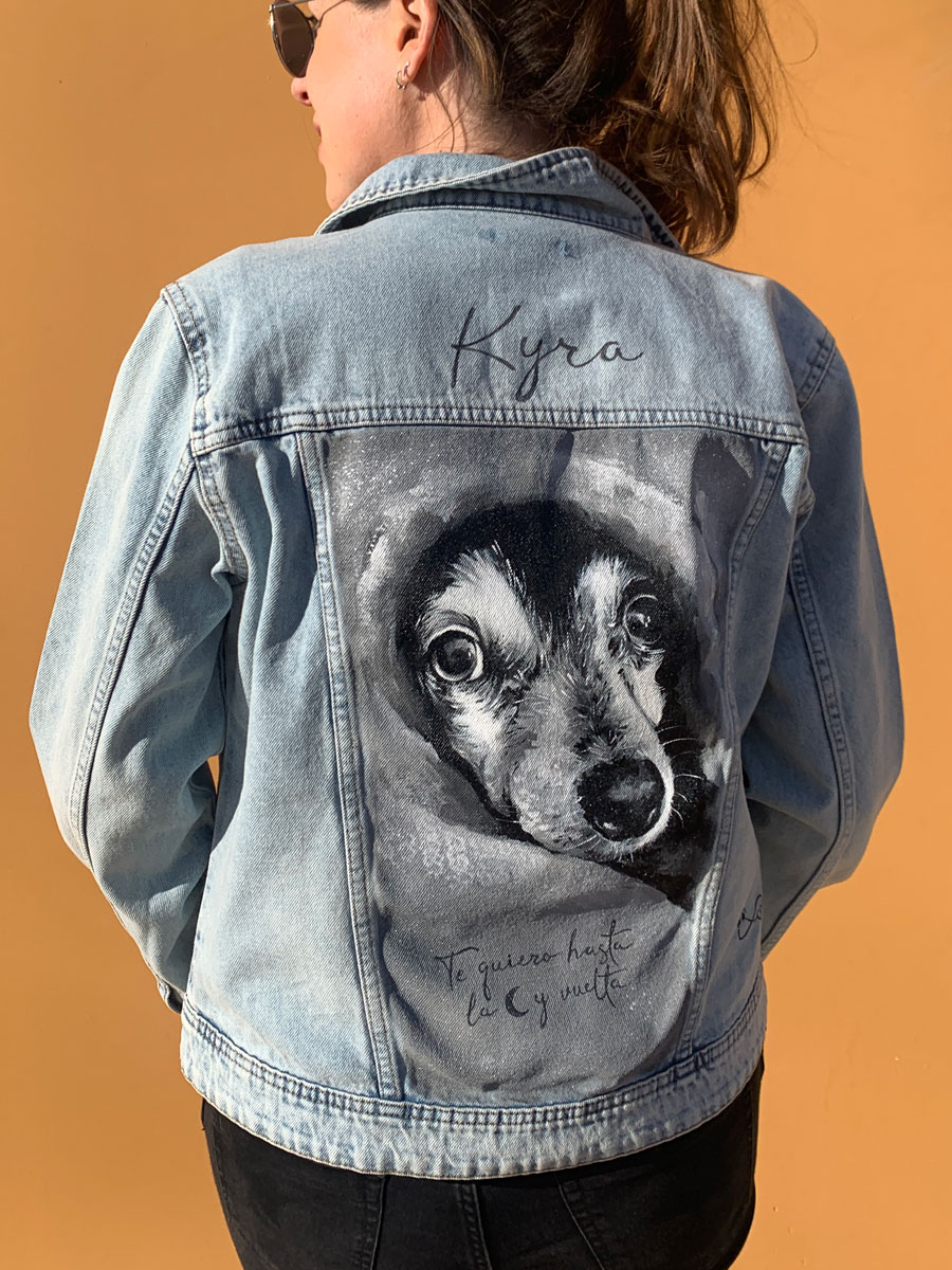 chaqueta pintada a mano con mascota