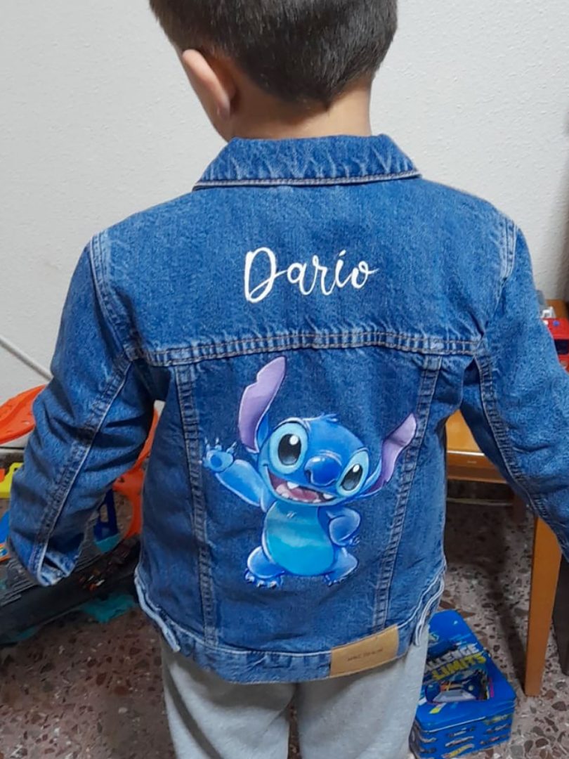 chaqueta stitch personalizada con nombre